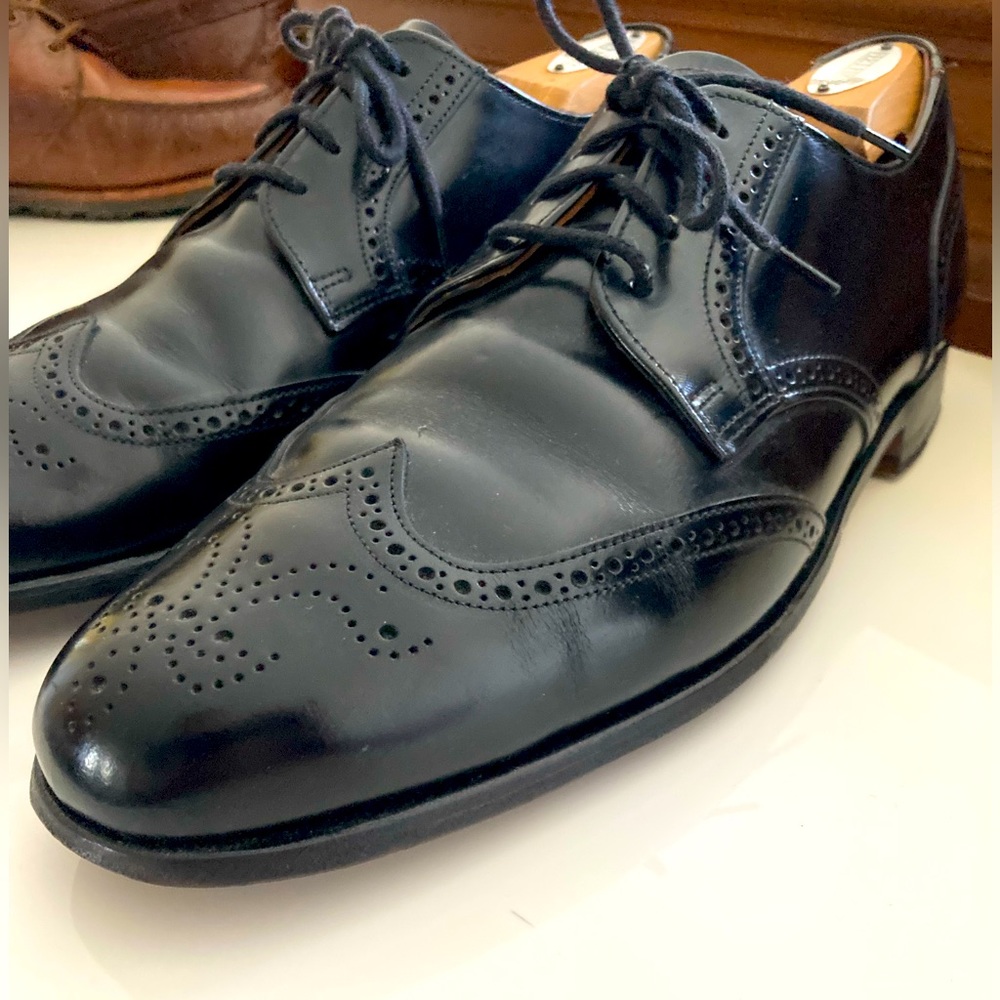 Dack’s brogue wingtip shoes size 10 D